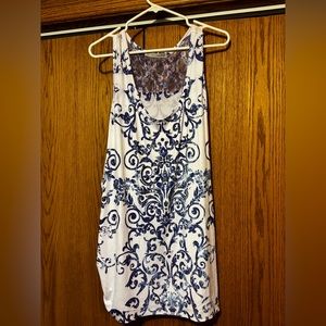 Women’s Maurices size 3 white & blue dress tank with beads, netting & side tucks